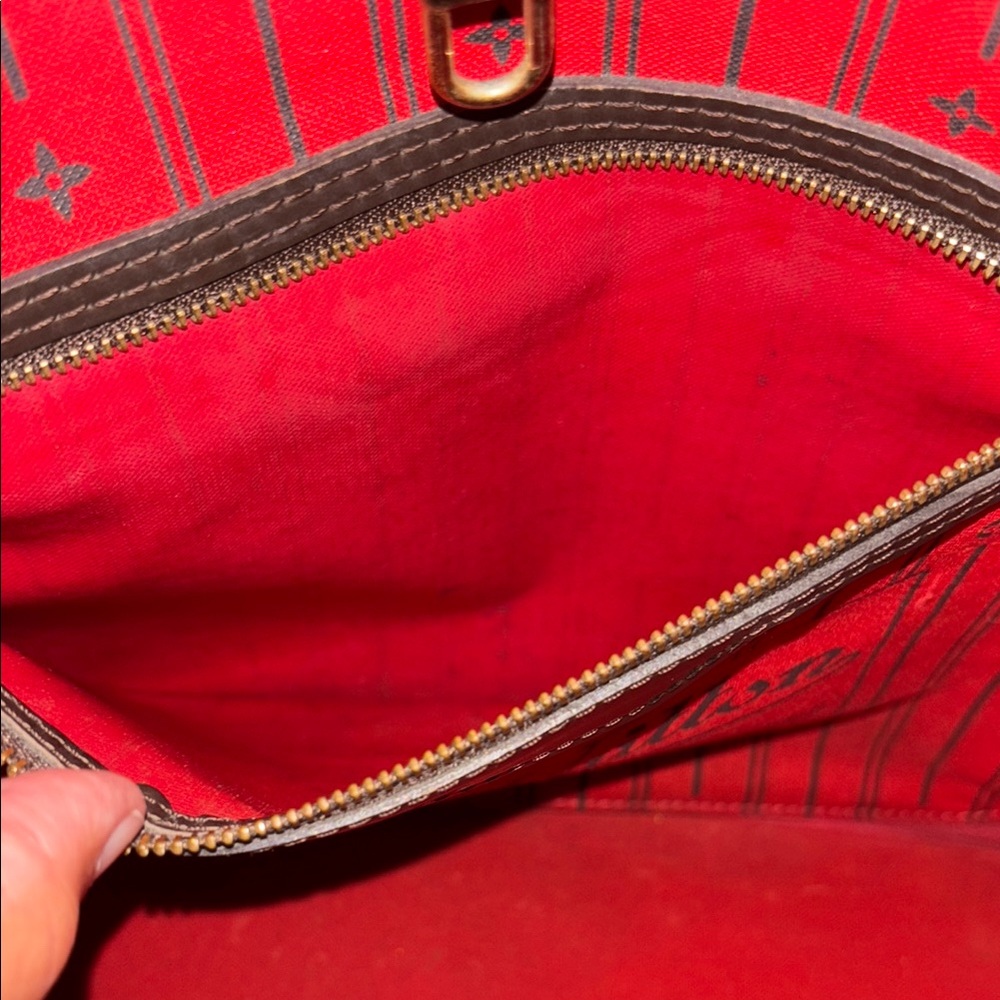 Louis Vuitton Damier Ebene Neverfull MM - Picture 11 of 16